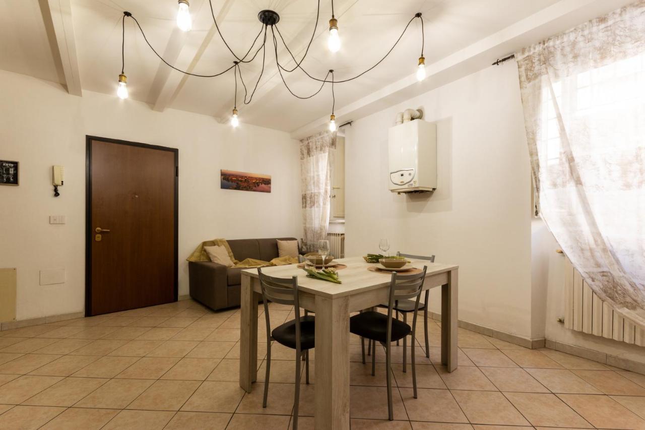 Suite Garibaldi - Smart Holiday Mantova Exterior photo